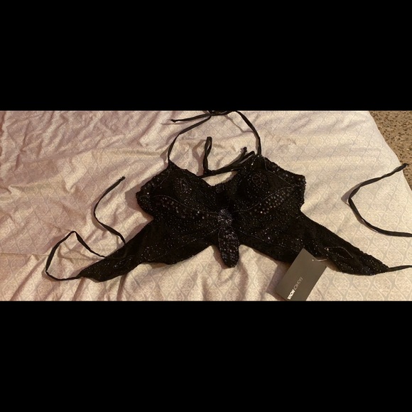 Top - Picture 2 of 2